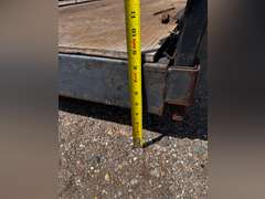 12' x 4' Man Lift