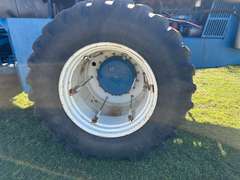 1990 Versatile 946 Tractor