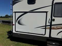 2013 Jayco Eagle Travel Trailer w/ Supplies