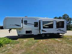32' 2000 Nu-Wa HitchHiker II Fifth Wheel Camper