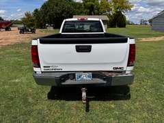2011 GMC Sierra Pickup Truck