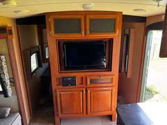 2013 Jayco Eagle Travel Trailer w/ Supplies