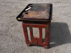 40" x 29" x 32" Steel Work Table