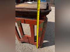 40" x 29" x 32" Steel Work Table