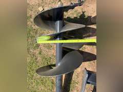 Hydraulic Post Hole Digger with 12" & 18" Auger