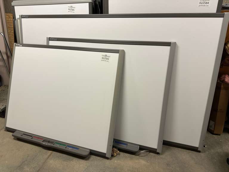 (3) Smart Boards