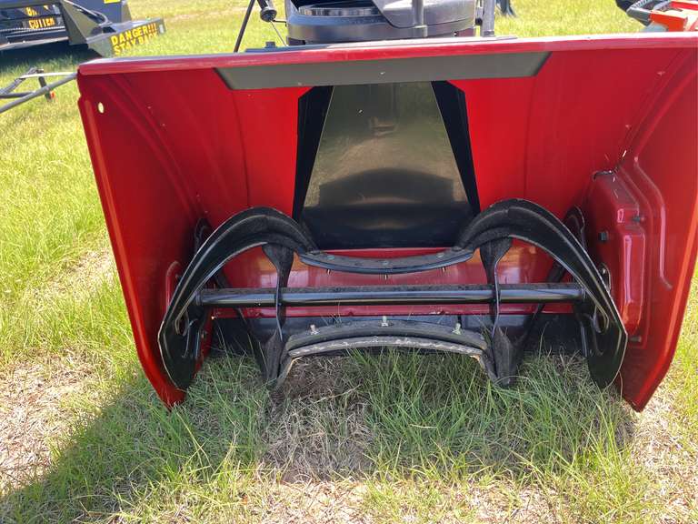 Toro 724 QXE Snowblower
