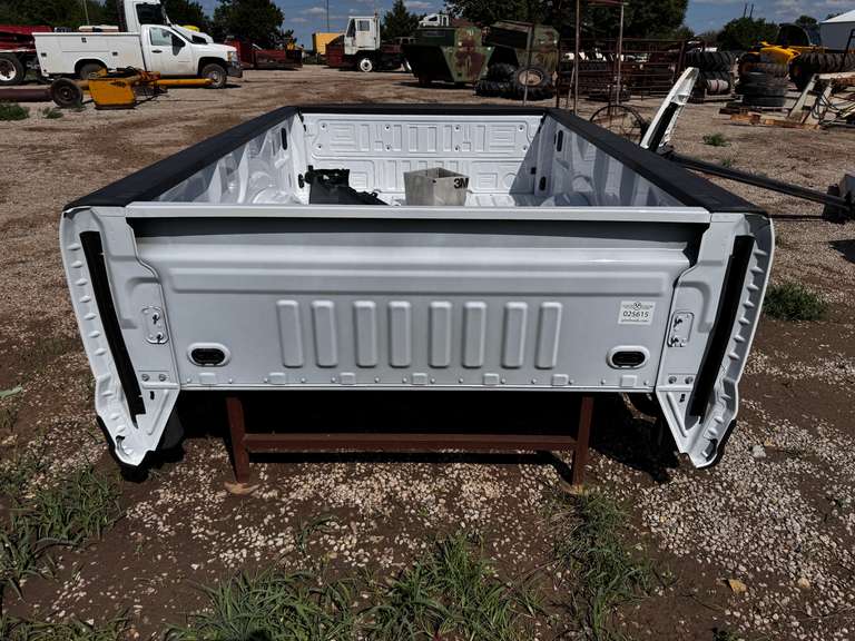 Ford Super Duty Truck Bed & Bumper