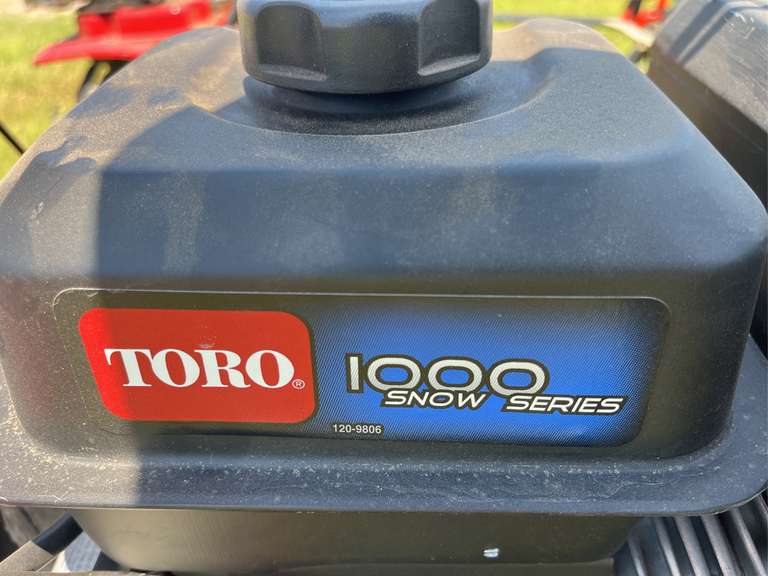 Toro 724 QXE Snowblower