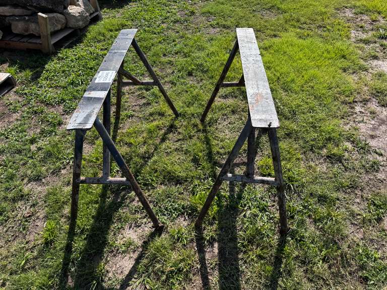 (2) 3' Metal Saw Horses
