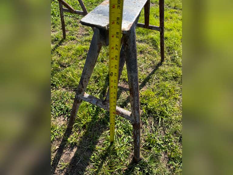 (2) 3' Metal Saw Horses