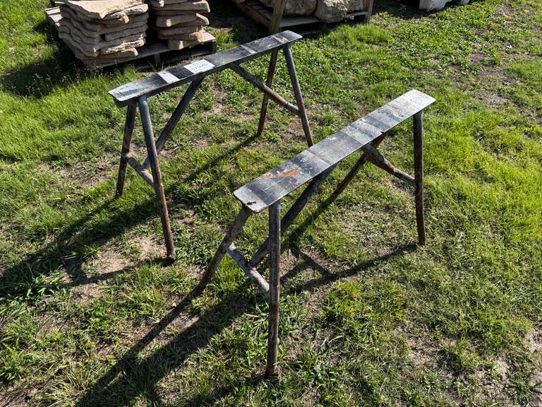 (2) 3' Metal Saw Horses