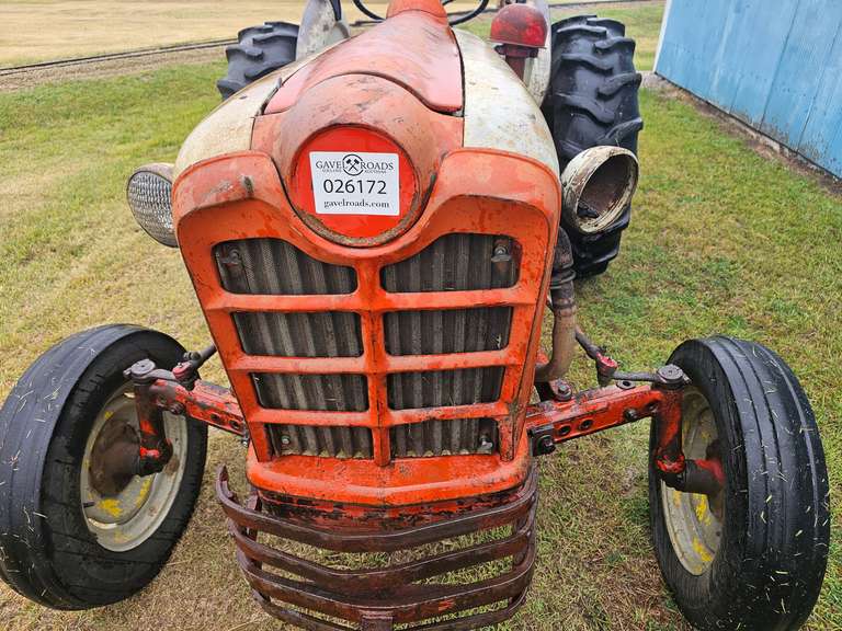 Ford 881 Select-O-Speed Tractor w/Blade