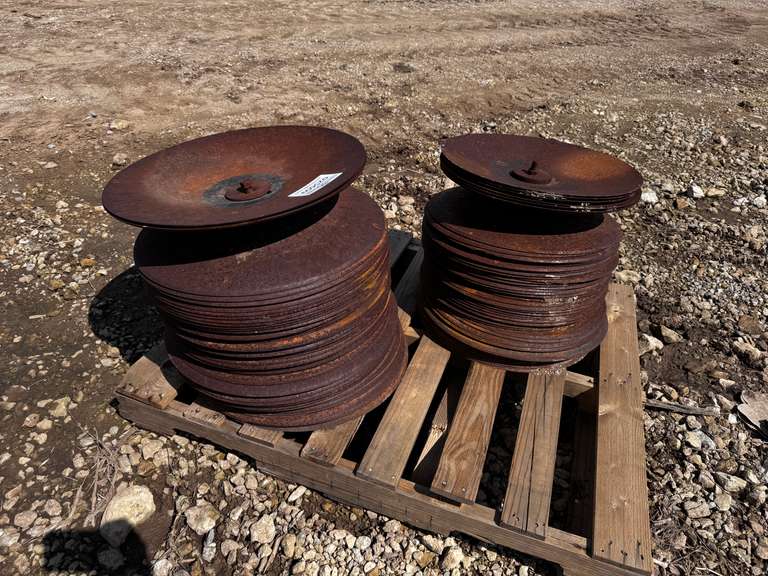 Approximately (50) 20" & (50) 22" Disc Blades