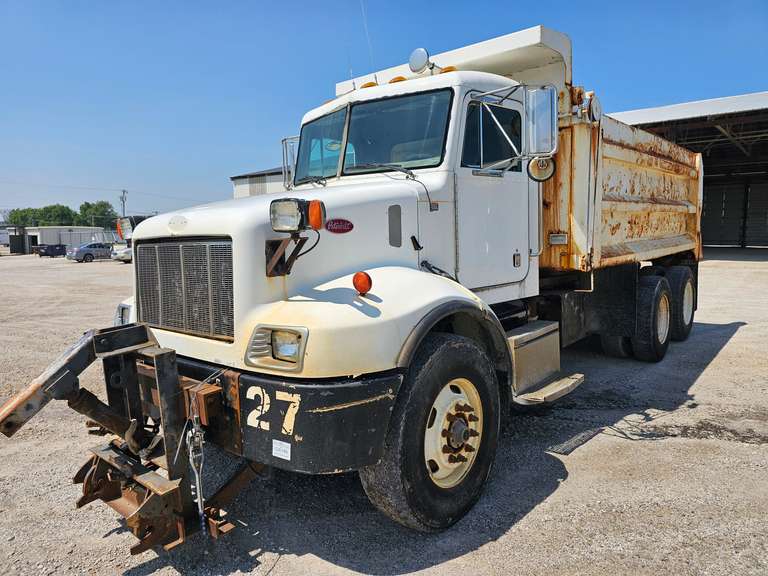 2004 Peterbilt 330 Dump Truck