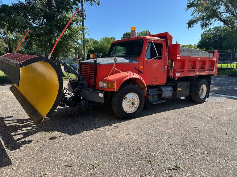 1993 International 4900 Dump Truck & Snow Plow