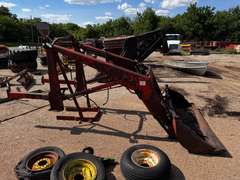 Hydraulic Loader Attachment w/ 7' Bucket