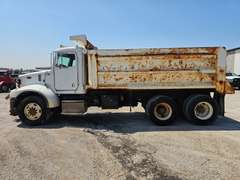 2004 Peterbilt 330 Dump Truck