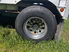 2005 Wilson 53' Aluminum Livestock Trailer