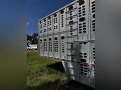 2005 Wilson 53' Aluminum Livestock Trailer