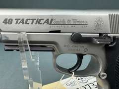 Smith & Wesson 4046TSW 40S&W Semi-Auto Pistol #TDU9344
