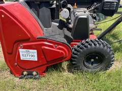 Toro 724 QXE Snowblower