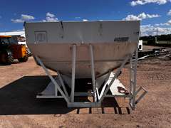 12' x 8' Willmar Road Runner 10 Grain Box