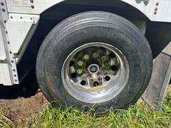 2005 Wilson 53' Aluminum Livestock Trailer