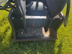 Huskie HV125V Compactor Attachment