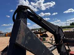 Hydraulic Loader Attachment w/ 7' Bucket