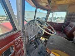1985 Peterbilt Truck