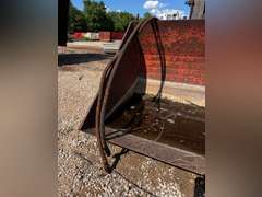 Hydraulic Loader Attachment w/ 7' Bucket