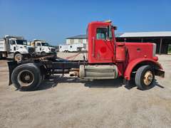 1985 Peterbilt Truck