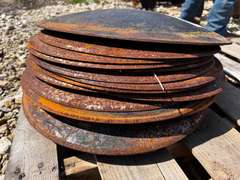 Approximately (20) 19" & (23) 22" Disc Blades