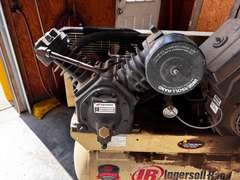 Ingersoll-Rand 30 Gallon Air Compressor
