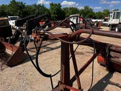 Hydraulic Loader Attachment w/ 7' Bucket