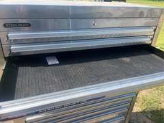 Upright Toolbox
