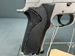 Smith & Wesson 4046TSW 40S&W Semi-Auto Pistol #TDU9344