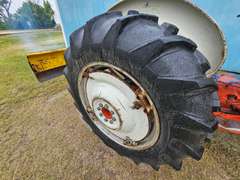 Ford 881 Select-O-Speed Tractor w/Blade