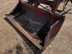 Hydraulic Loader Attachment w/ 7' Bucket