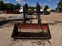 Hydraulic Loader Attachment w/ 7' Bucket