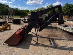 Hydraulic Loader Attachment w/ 7' Bucket