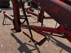 Hydraulic Loader Attachment w/ 7' Bucket