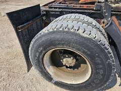 1985 Peterbilt Truck