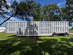 2005 Wilson 53' Aluminum Livestock Trailer