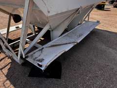 12' x 8' Willmar Road Runner 10 Grain Box