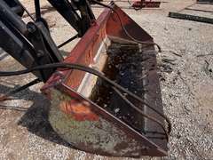 Hydraulic Loader Attachment w/ 7' Bucket