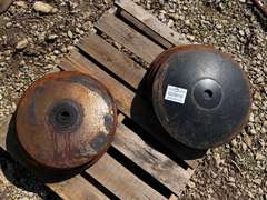 Approximately (20) 19" & (23) 22" Disc Blades
