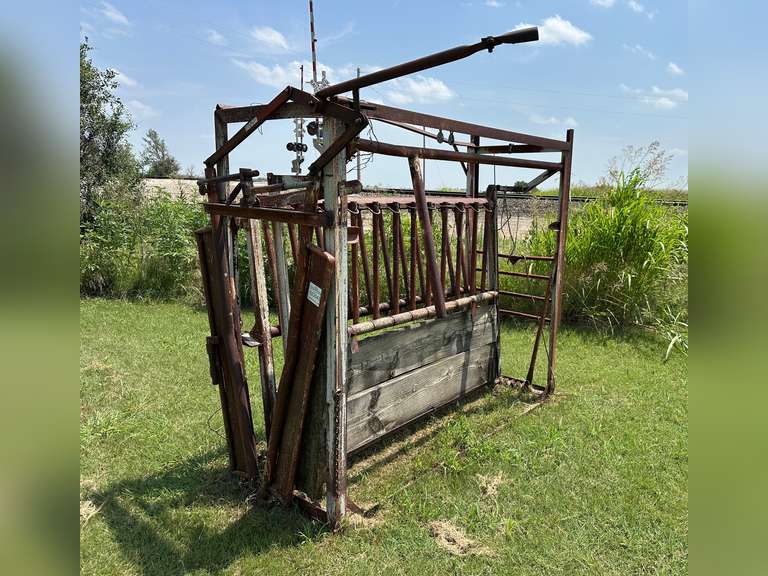 Filson Cattle Chute