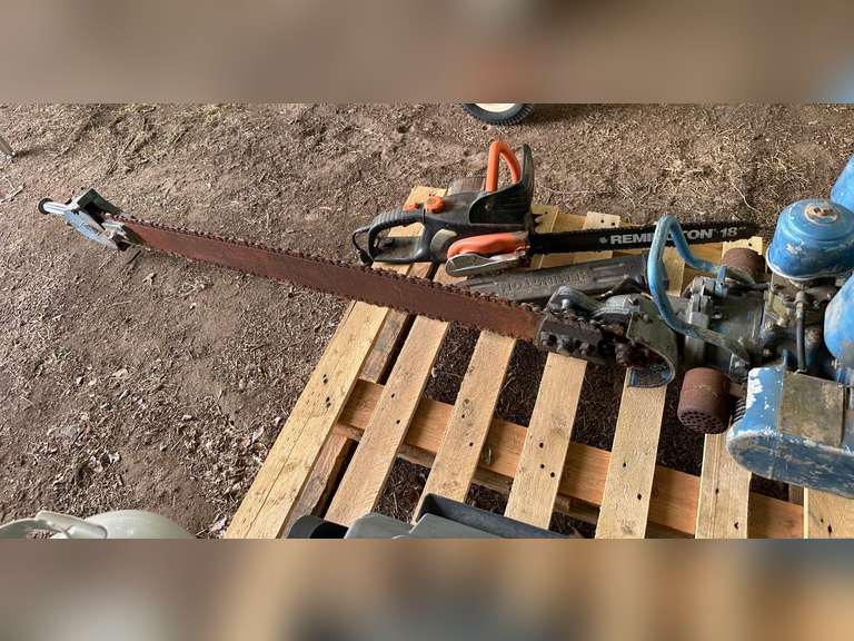 Titan Chain Saw & Electric Chain Saw